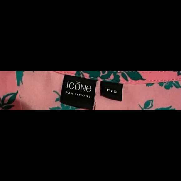 Pink blouse with flower - Picture 12 of 13